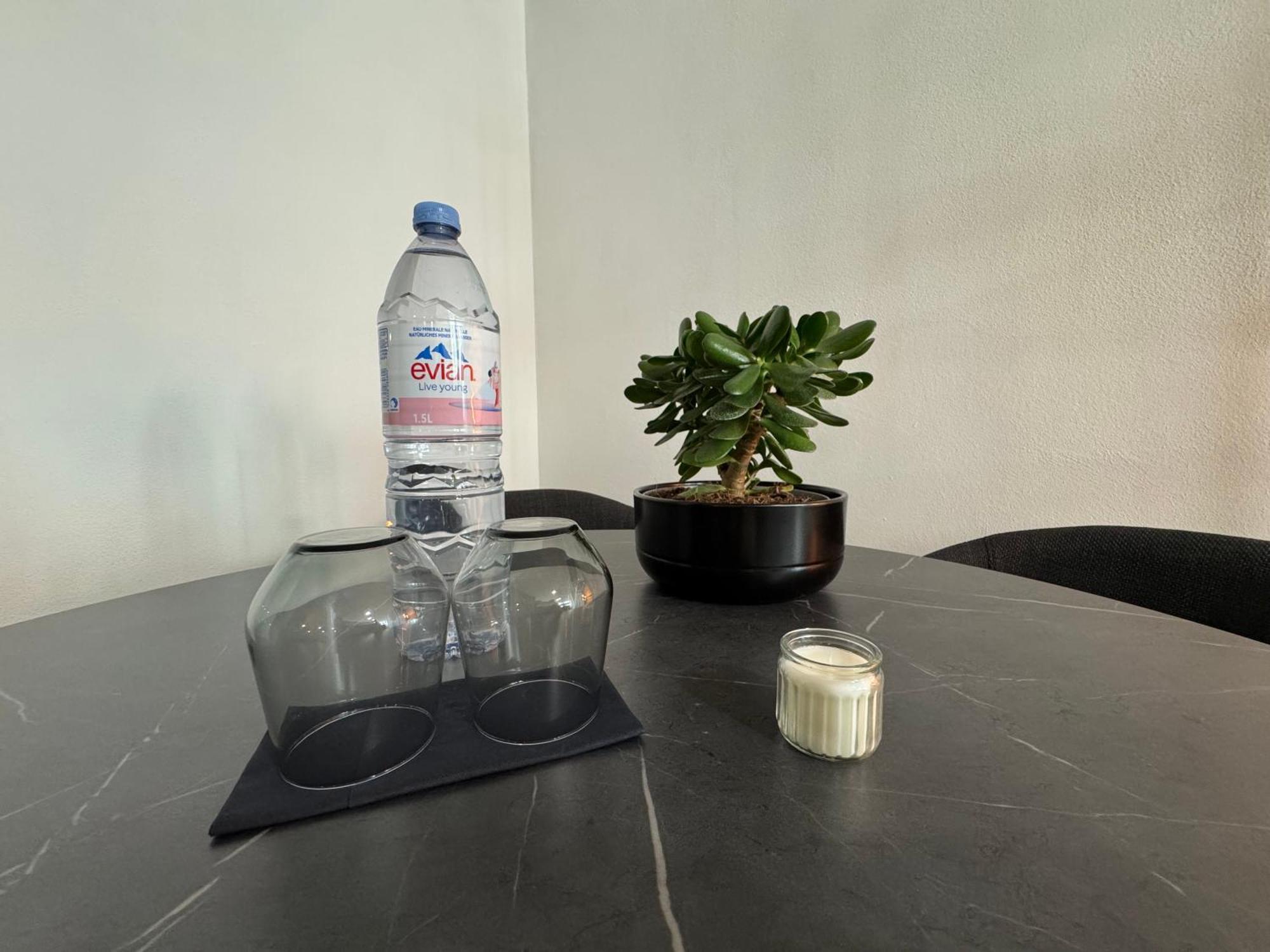 Appartement Au Rez-De-Chaussee En Vieille Ville De Porrentruy Exteriör bild